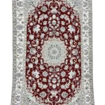 Tappeto persiano Nain rosso e beige, dimensioni 210x123 cm, con motivi tradizionali e raffinati.