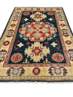 Tappeto Kazak Royal 124x82 cm, un complemento d'arredo elegante e durevole per ogni ambiente.