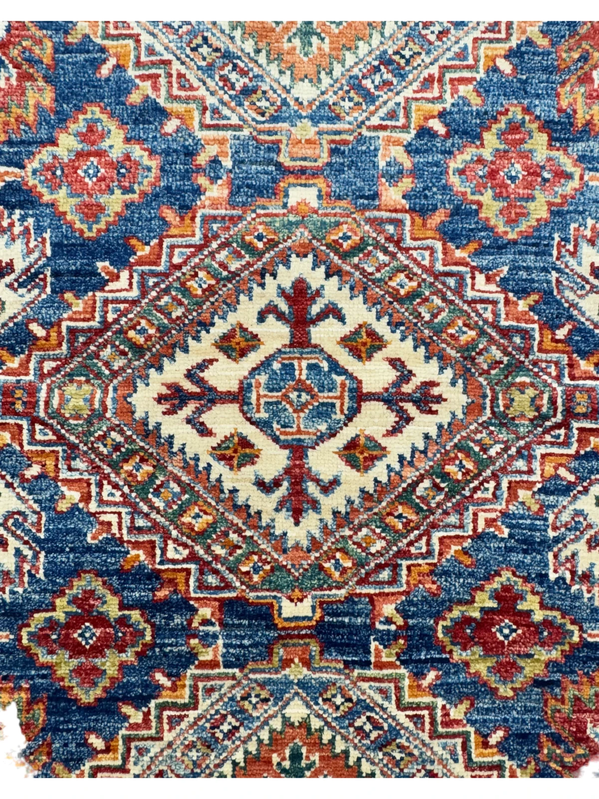 Tappeto Kazak Extra in lana blu e rosso, 138×80 cm, annodato a mano, ideale per salotto, ingresso e scendiletto.