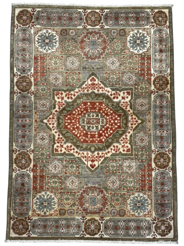 Tappeto Ziegler di stile orientale, dimensioni 153 x 106 cm, ricco di tradizione e artigianato di alta qualità.