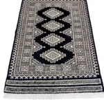 Tappeto Bukhara 95x64 cm Annodato a Mano – Tappeto Orientale Nero e Avorio