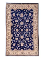 Tappeto Ziegler Extra Persiano 267x170 cm con campo centrale blu navy, medaglione floreale e bordura crema decorata con motivi floreali avorio, beige e rosa pallido